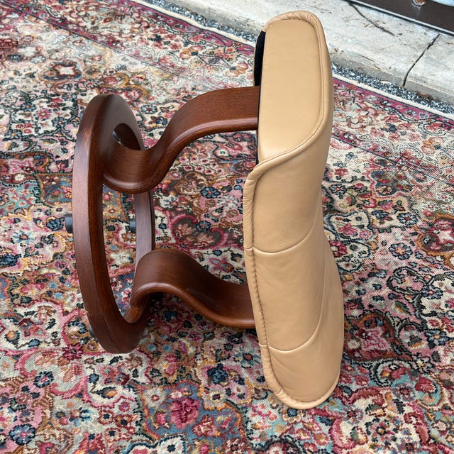 Camel Vintage Ekornes Stressless Ottoman or Footstool in Camel Leather For Sale - Image 8 of 9