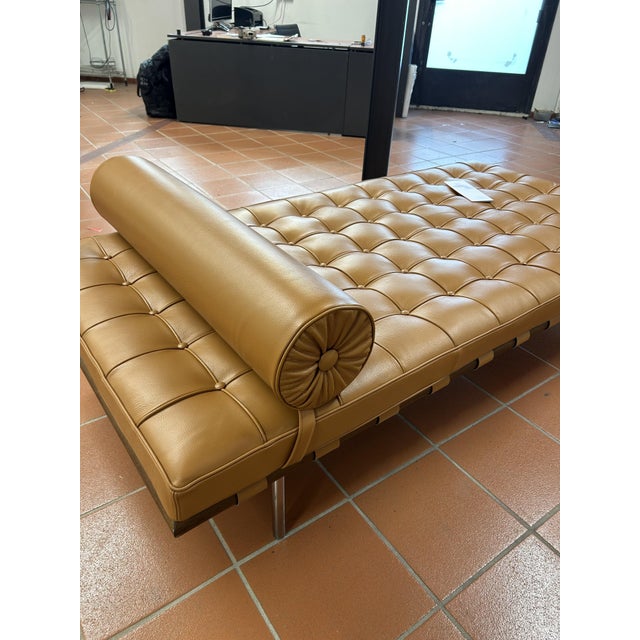 Mid-Century Modern Daybed by Mies van der Rohe for Knoll, 2010 For Sale - Image 3 of 9
