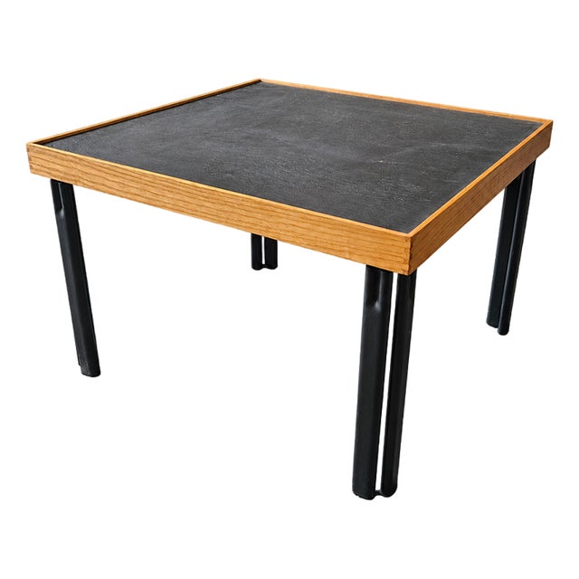 Modern Coffee Table in Oak and Lacquered Wood, 1950s For Sale