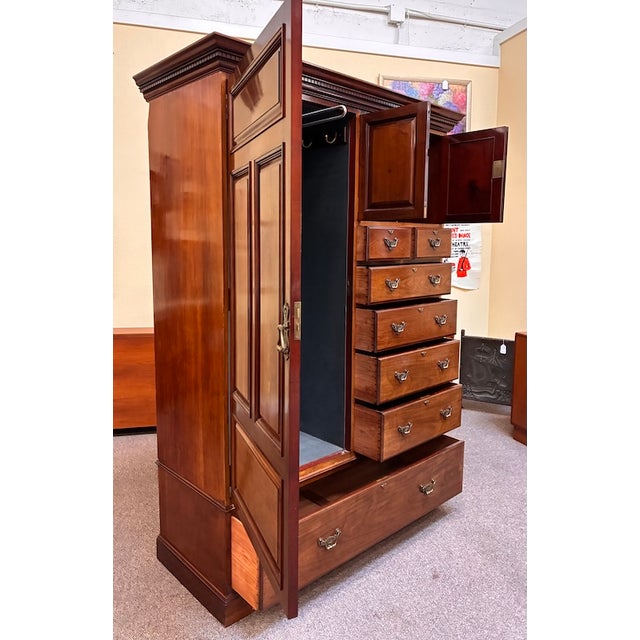 Nineteenth Century English Compactum / Armoire With Cedar Interior - Custom Made - Circa 1890 - Uk Import For Sale - Image 4 of 10