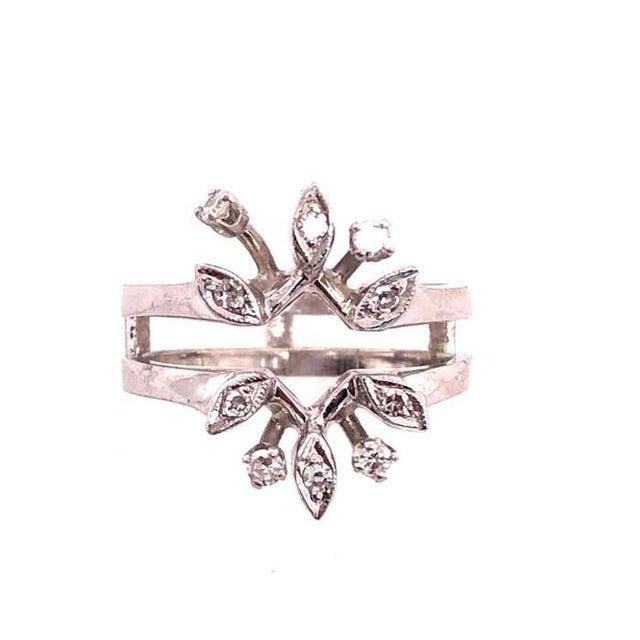 14 Karat White Gold Interlocking Engagement Ring Guard For Sale In New York - Image 6 of 8