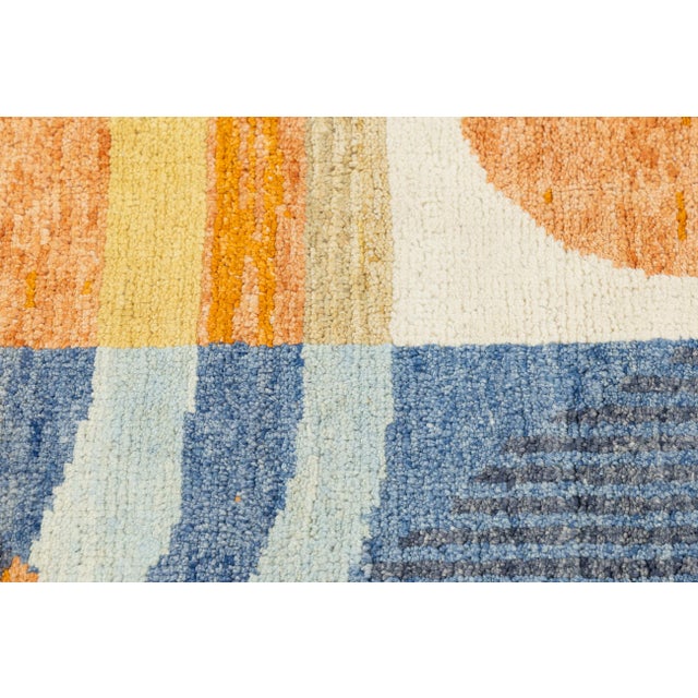 2020s Geometric Abstract Art Deco Inspired 5x8 Wool Area Rug in Soft Cream For Sale - Image 5 of 9