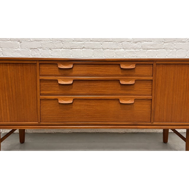 Brown Mid Century Modern Danish Teak Credenza / Media Console, C. 1960s For Sale - Image 8 of 12