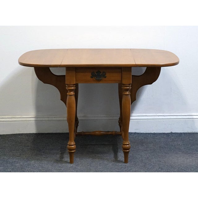 Ethan Allen Heirloom Nutmeg Maple Colonial Early American 35" Drop Leaf Pembroke Accent End Table 10-8544 For Sale - Image 9 of 16