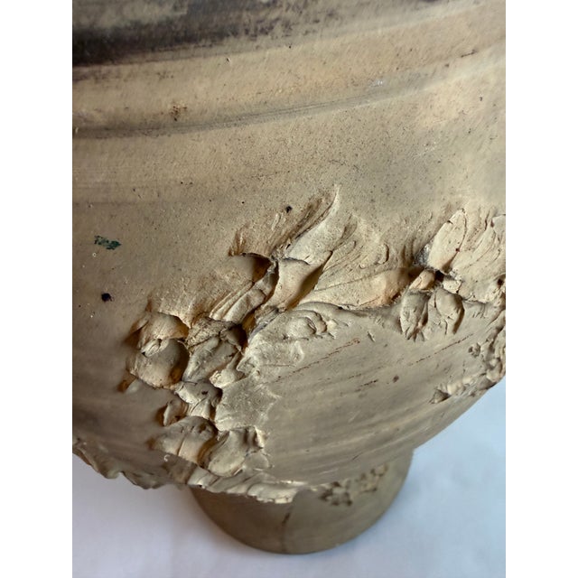 Cream Vintage Brutalist Clay Abstract Heart Pinch Pot Planter Vase in the Style of Dexter Pottery For Sale - Image 8 of 9