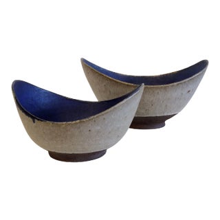 1950s Thomas Toft Danish Modern Studio Pottery Bowls - Set of 2 For Sale