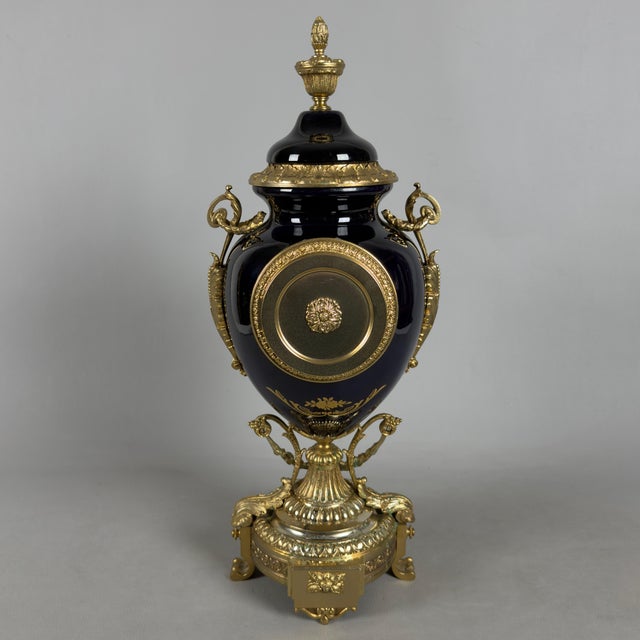 Antique French Table Clock in Blue Porcelain and Brass from Limoges For Sale - Image 3 of 14