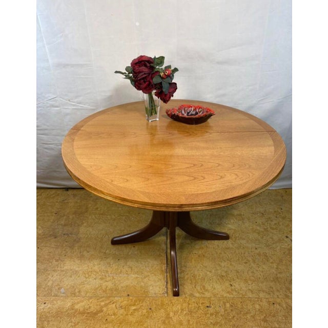 Vintage Extending Round Dining Table in Teak by Parker Knoll, 1970 For Sale - Image 11 of 13