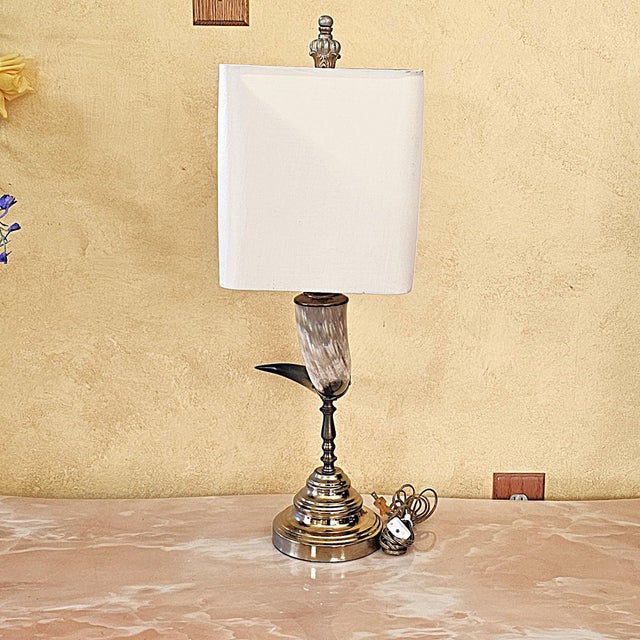 Mid 20th Century Vintage Faux Horn & Brass Table Lamp – Hollywood Regency For Sale - Image 5 of 18
