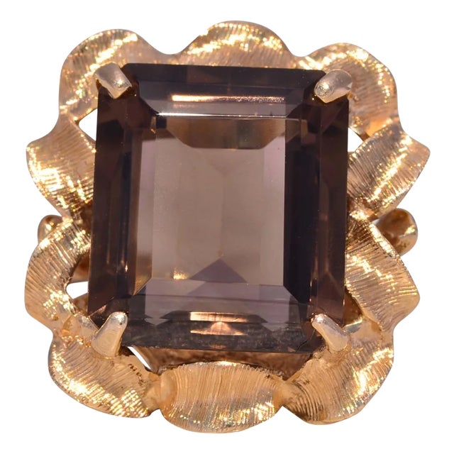 The Radiant Amber: Smoky Quartz Ring in Yellow Gold For Sale