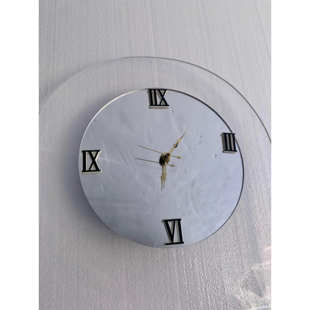 Transparent 1970s Mid-Century Modern Lucite Wall Clock For Sale - Image 8 of 9