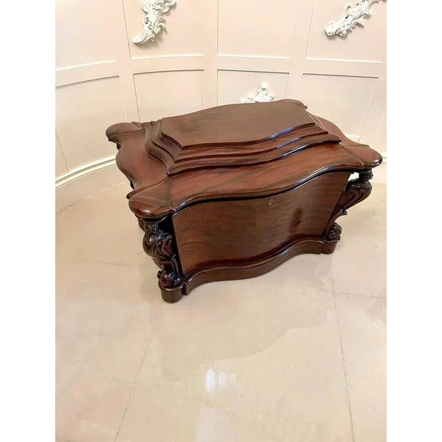 Antique William IV Mahogany Serpentine Shaped Wine Cooler For Sale - Image 5 of 18