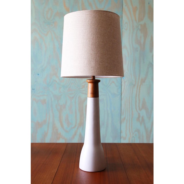 Gordon & Jane Martz 1960s Pair of Jane and Gordon Martz Table Lamps M165 Marshall Studios White Walnut For Sale - Image 4 of 14