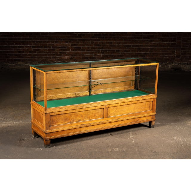American Early 20th Century Wooden Display Case by Rieder and Sons For Sale - Image 3 of 11