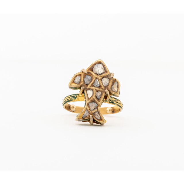 Bird Form Yellow Gold, Enamel, and Diamond Ring For Sale - Image 4 of 9