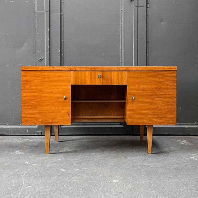 Mid-Century Modern Desk, 1960s For Sale - Image 3 of 18
