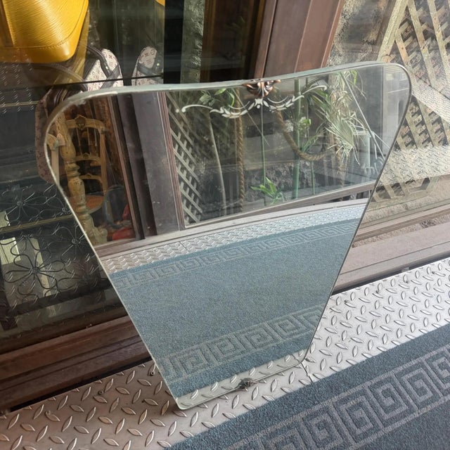 Metal 1930s Gio Ponti Style Art Deco Etched Glass and Brass Italian Wall Mirror For Sale - Image 7 of 12