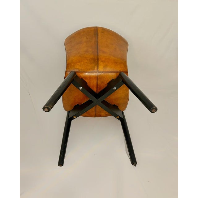 Saddle Leather and Oak Shell Chair attributed to Michael W. Dreeben for Mater, 2010s For Sale - Image 6 of 7