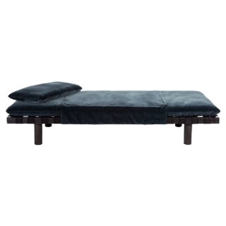 Pallet Daybed 4400G-SS in Dark Grey Velvet & Black Frame by Sebastian Herkner for Pulpo For Sale