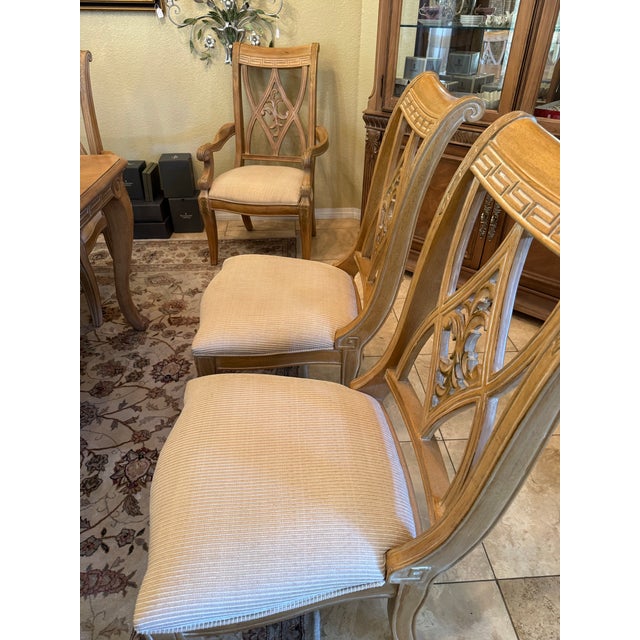 French Provincial Bernhardt Dining Table With 6 Chairs For Sale - Image 3 of 12