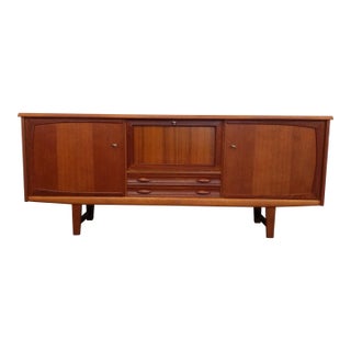 Vintage Mid Century Modern Teak Credenza For Sale