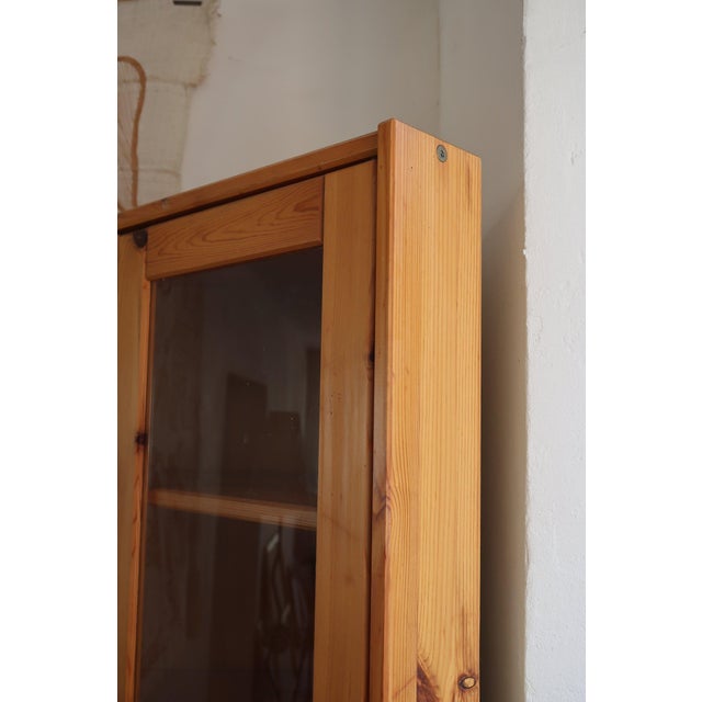 Wood French Pine Glazed Bookcase in the style of Maison Regain, 1980s For Sale - Image 7 of 15