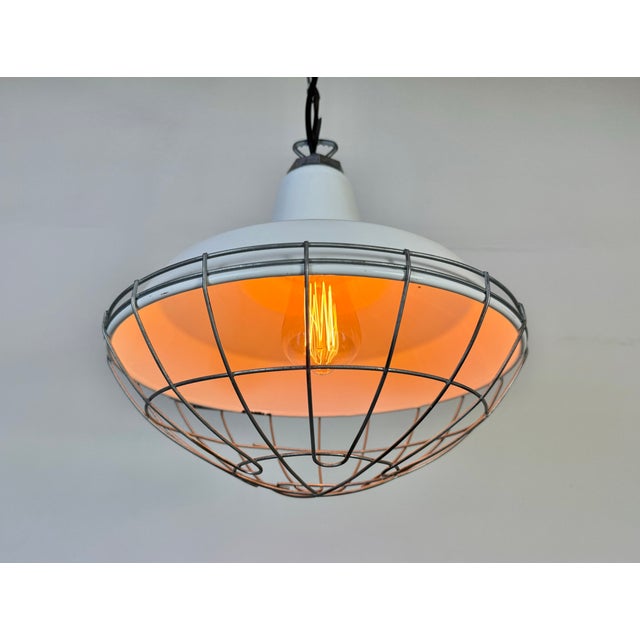 Industrial White Enamel Factory Pendant Lamp from Benjamin, USA, 1960s For Sale - Image 9 of 16