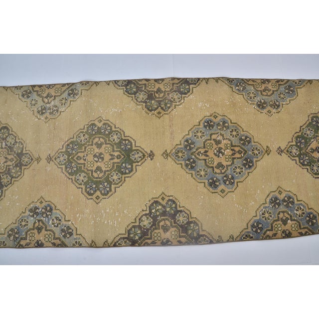 1960s Biege Turkish Ethnic Rug For Sale In Phoenix - Image 6 of 10