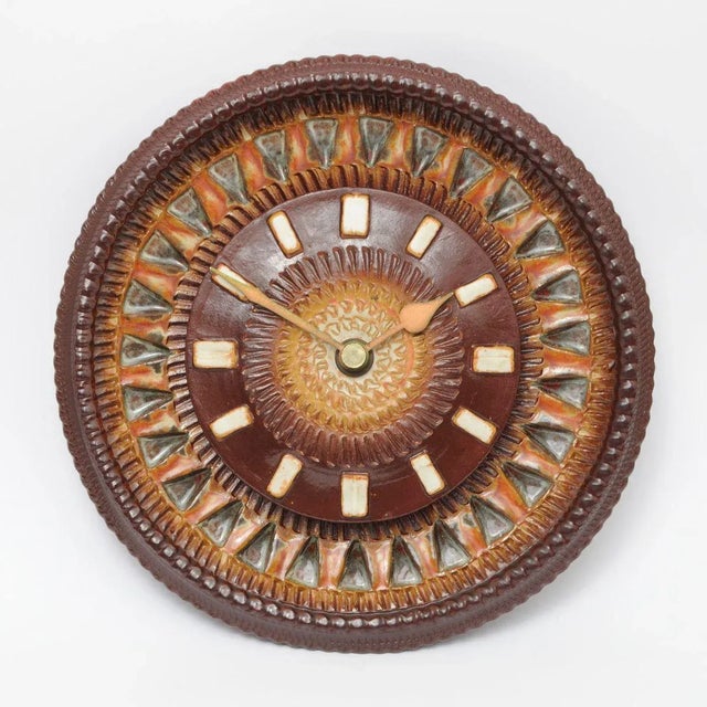 Ceramic clock face was made by Silberdistel Keramik. Quartz movement was made by Kienzle. Movement is battery operated, it...