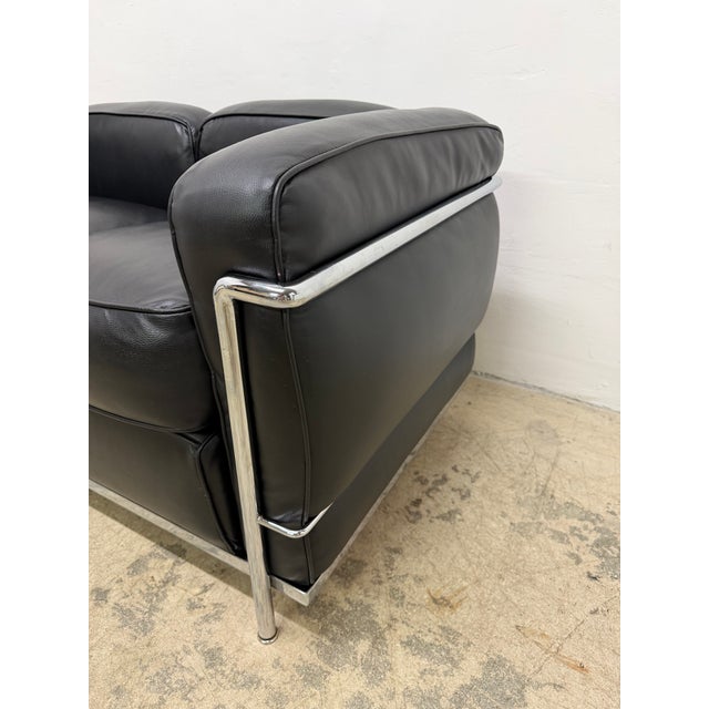 Le Corbusier, Jeanneret and Perriand Lc2 Divano Two-Seat Sofa for Cassina For Sale - Image 10 of 18