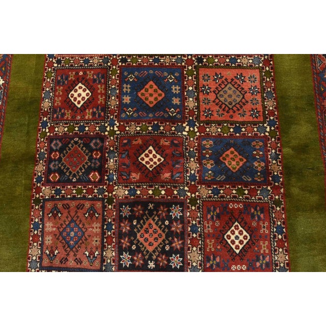 1990s Yalameh Rug 4'10'' X 6'8'' Green Wool Vintage Tribal Hand-Knotted Carpet For Sale - Image 5 of 13