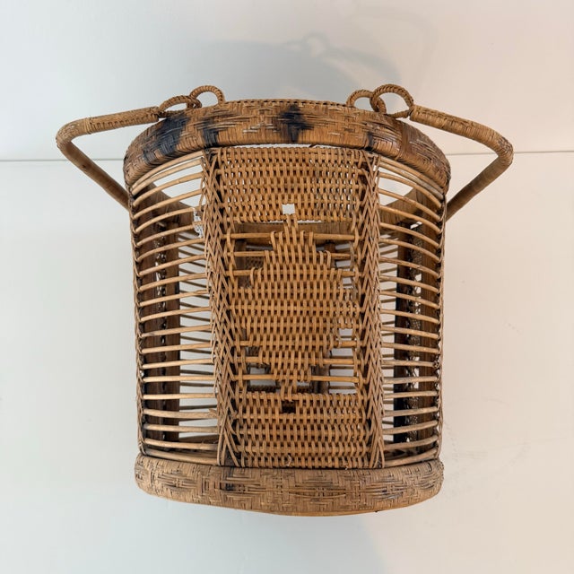 1970s Vintage Handwoven Rattan Basket With Double Handles and Geometric Weave For Sale - Image 5 of 10