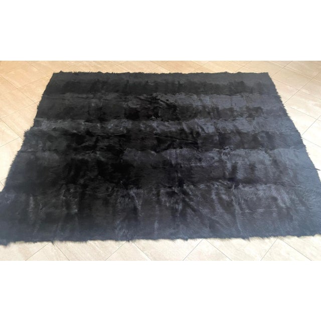 Early 21st Century Minotti Alps Rug in Black New Zealand Sheepskin, Italian Modern Design For Sale - Image 5 of 14