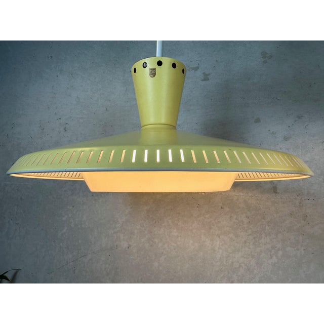 6 vintage pendant lamps - philips - louis kalff - model: nb93. Made in the netherlands in the 1950s. Metal dish with a...