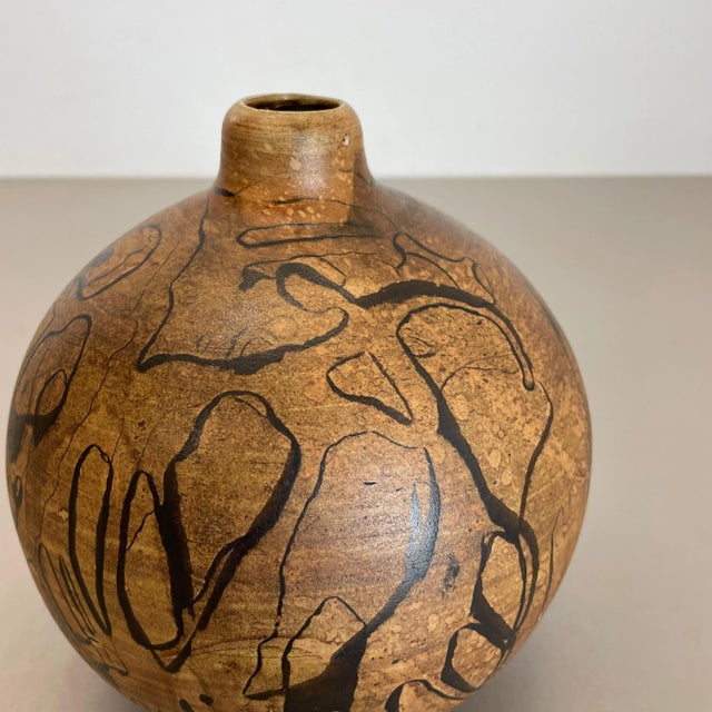 Gold German Abstract Ceramic Studio Pottery Vase from Gerhard Liebenthron, 1977 For Sale - Image 8 of 13