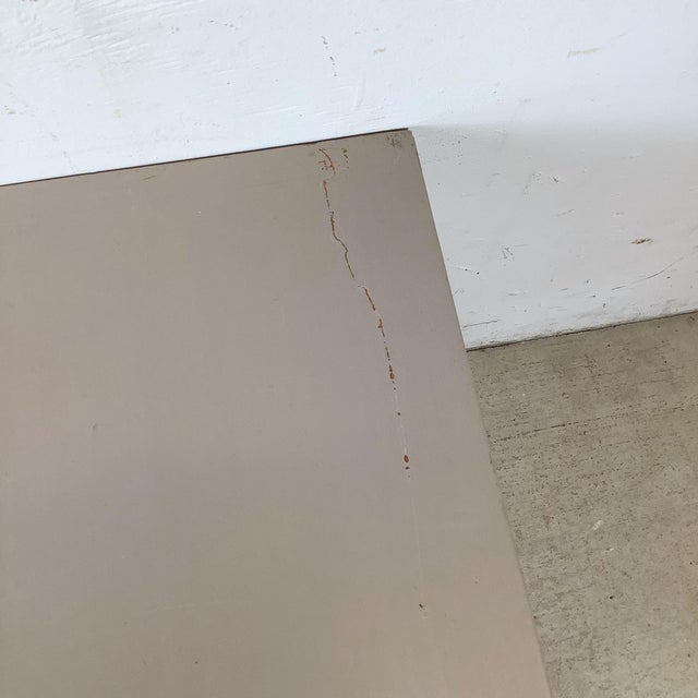 Mid 20th Century Pair of Painted American of Martinsville Nightstands With Tapered Legs For Sale - Image 11 of 12