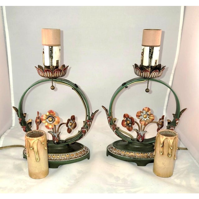 Moe-Bridges Very Rare Pair of 1920s Moe Bridges Art Nouveau Floral Design Boudoir Lamps For Sale - Image 4 of 12