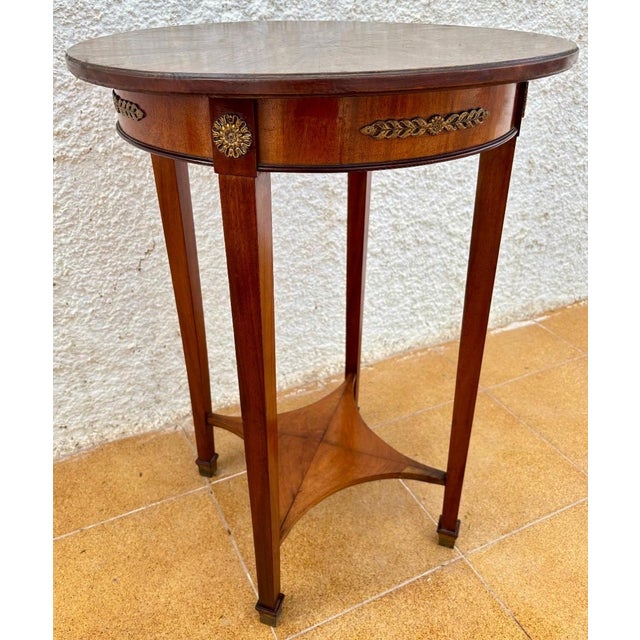 Wood French Neoclassical Round Gueridon With Bronze Mounts, 20th Century For Sale - Image 7 of 13