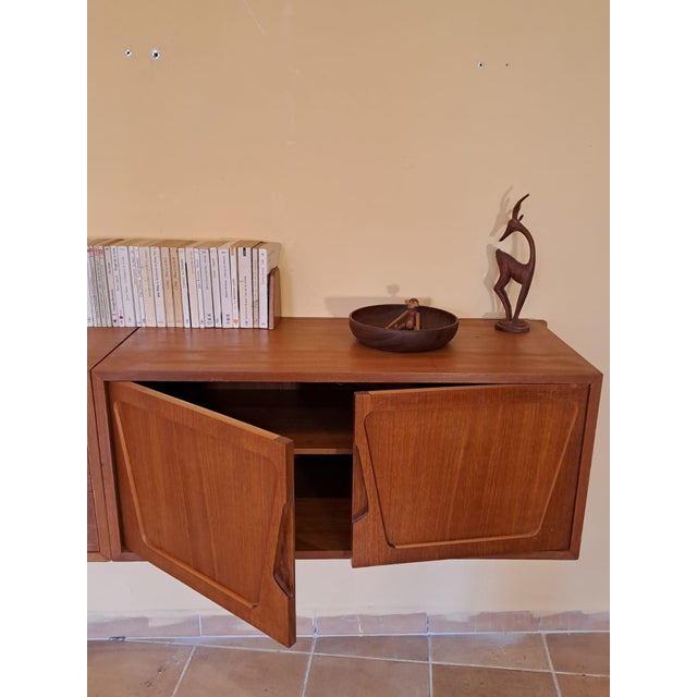 Brown Mid-Century Scandinavian Rival Wall-Mounted Teak Storage Unit, 1960s For Sale - Image 8 of 18
