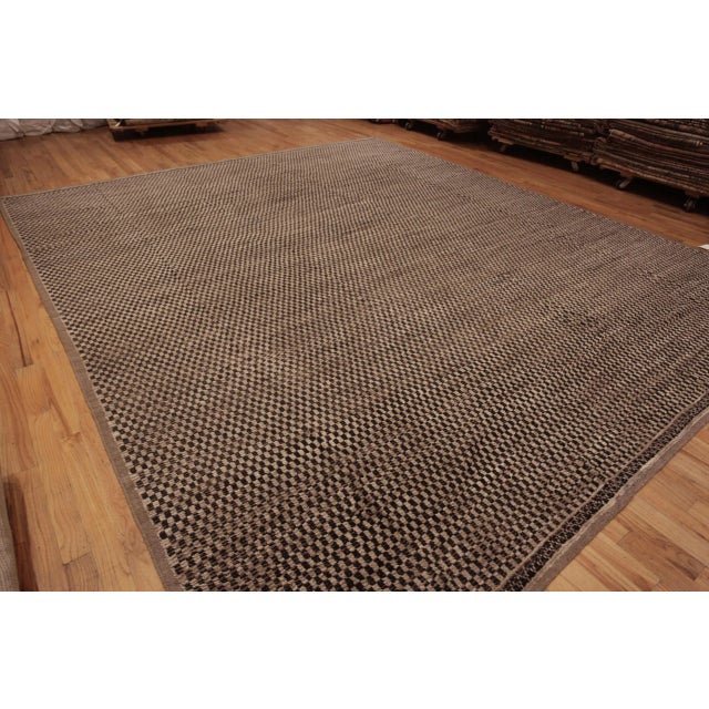 Nazmiyal Collection Large Modern Area Rug For Sale In New York - Image 6 of 9