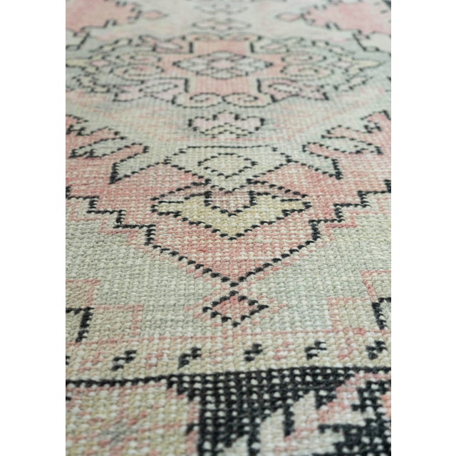 Turkish Turkish Vintage Rug 2'7" x 9'7" #19814 For Sale - Image 3 of 8