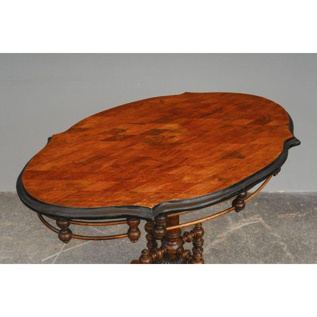 Wood Mid-19th Century Biedermeier Salon Table in Walnut For Sale - Image 7 of 18