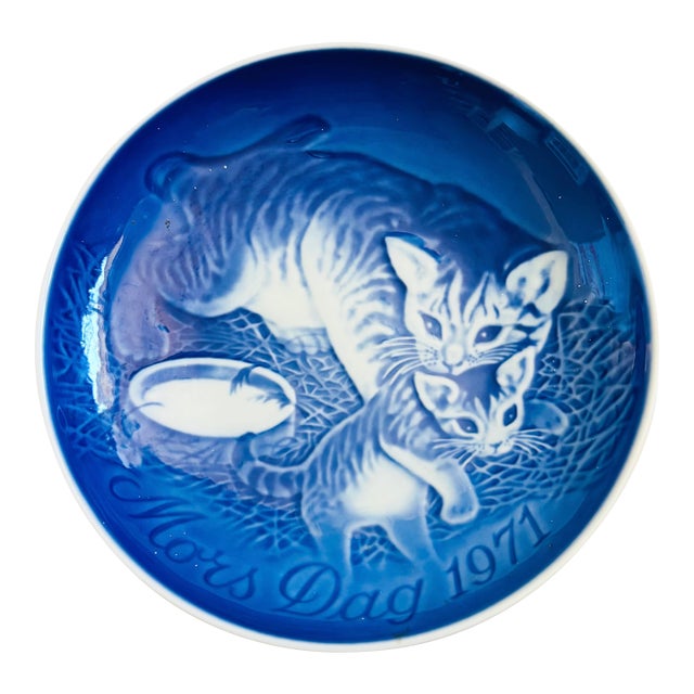 1970s Mother's Day Porcelain Cat Plate, Made in Denmark For Sale