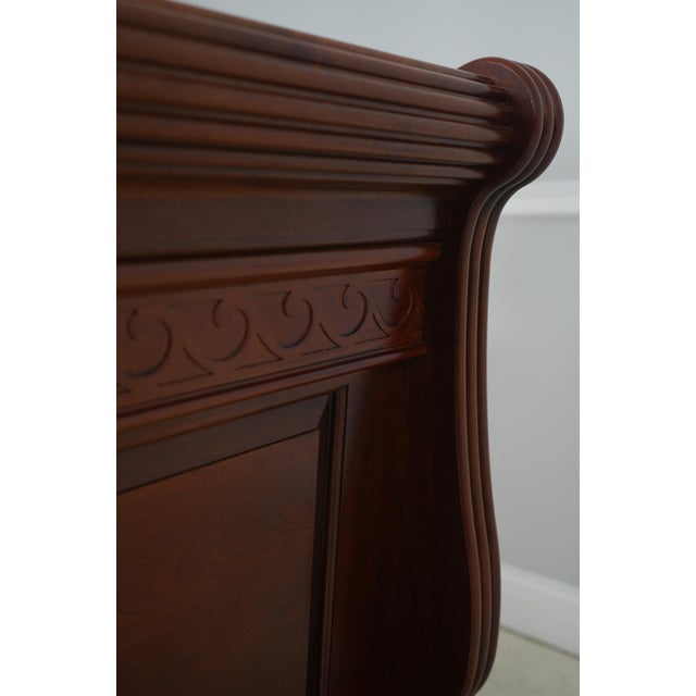 1980s Pennsylvania House Queen-Size Cherry Sleigh Bed For Sale - Image 5 of 15