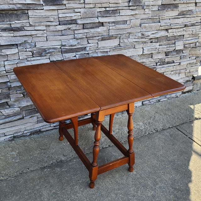 Heywood Wakefeild American Drop Leaf Pembroke Accent Table For Sale - Image 10 of 10