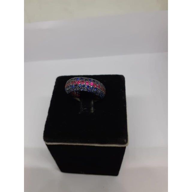 Natural Multi Sapphire Ring with 1.57 Cts in 18k Gold For Sale - Image 4 of 6