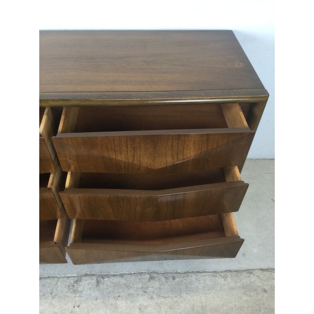 Brown Mid Century Modern Lowboy Dresser With Unique Diamond Front by United Furniture For Sale - Image 8 of 17