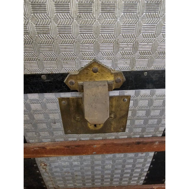 Wood Antique Victorian Saratoga Steamer Trunk With Original Trays and Working Key For Sale - Image 7 of 18