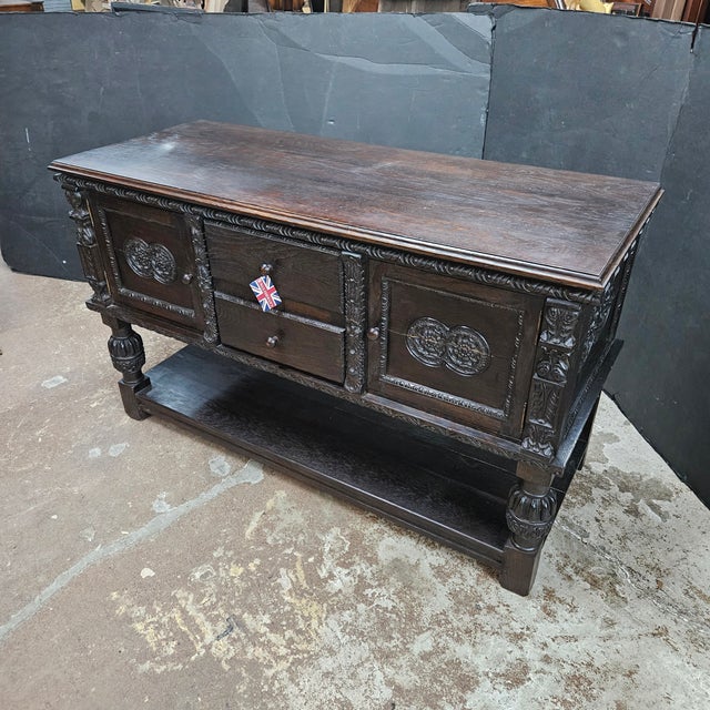 Late 19th Century Late 19th Century English Oak Carved Sideboard With Bulbous Legs on Potboard Base For Sale - Image 5 of 18