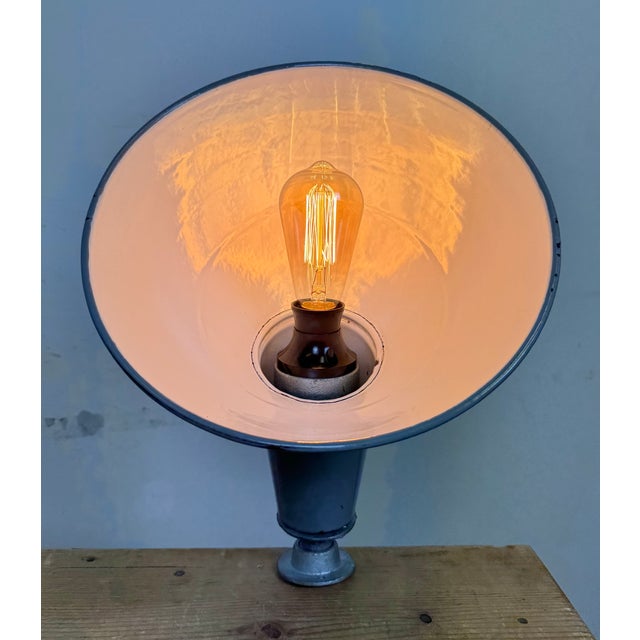 British Industrial Grey Enamel Factory Wall Lamp, 1960s For Sale - Image 16 of 18
